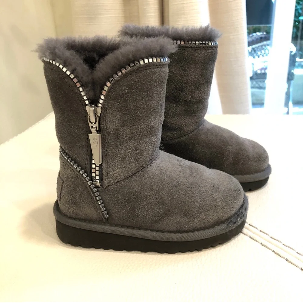 UGG Florence Gray Zipper Boots Sz 7